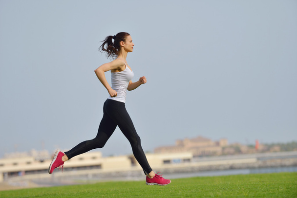 žena na ranní jogging - Fotografie, Obrázek