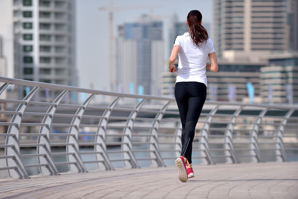 woman jogging at morning - Foto, immagini