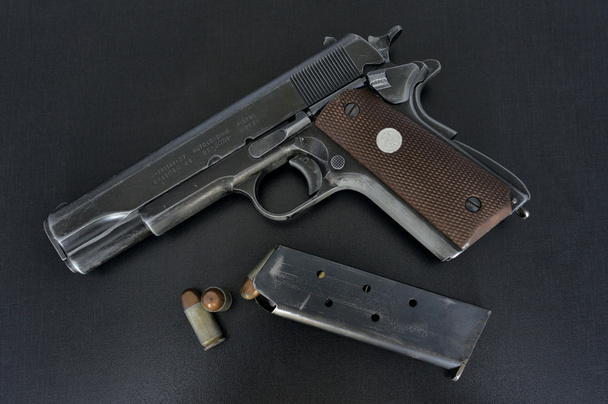 Colt 45
 - Фото, зображення