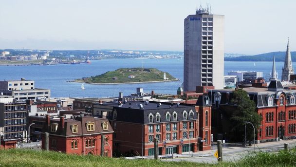 Vue du centre-ville d'Halifax et de l'île George's (Nouvelle-Écosse, Canada
) - Photo, image