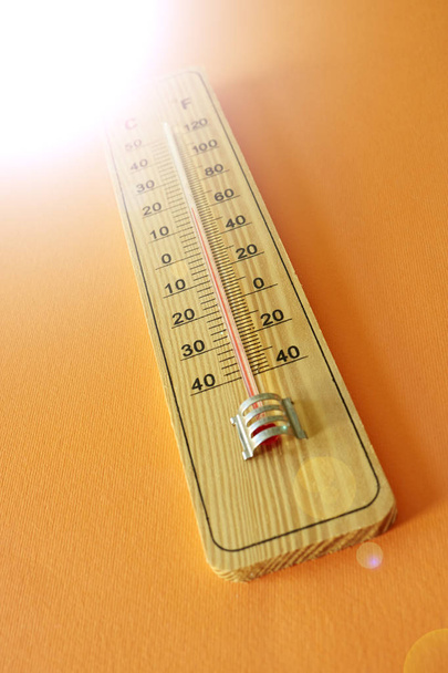 muur thermometer - Foto, afbeelding