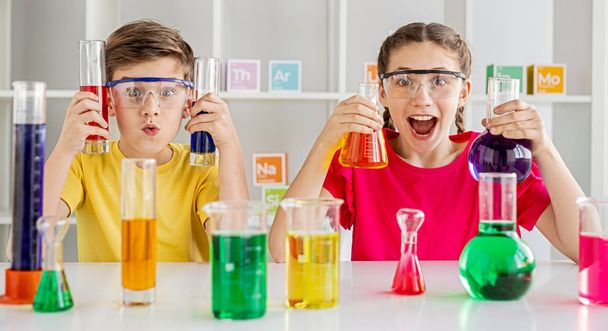 Crazy little scientists in lab - Фото, зображення