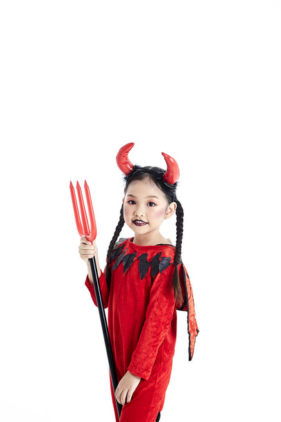 chica en un halloween vestido de fantasía diablo
 - Foto, imagen