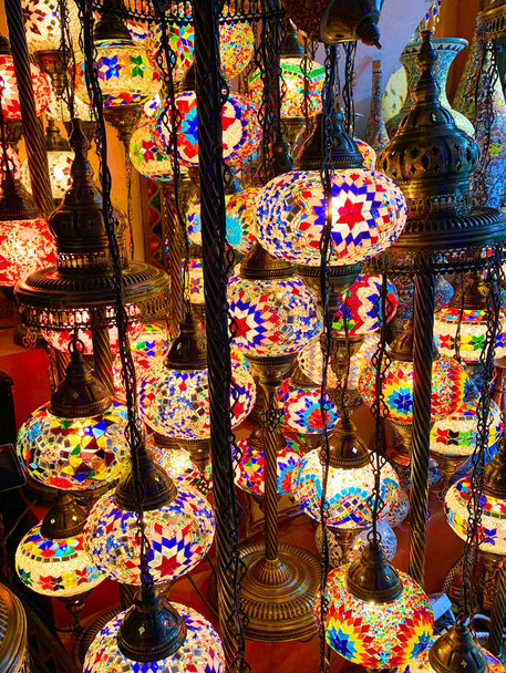 Tradicional vintage mosaico turco árabe marroquí lámparas multicolores
    - Foto, Imagen
