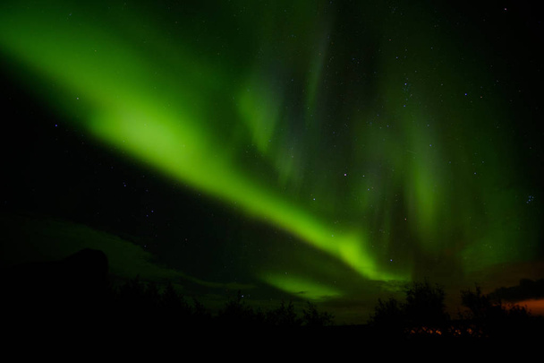 aurores boréales colorées (Aurora Borealis), Islande
 - Photo, image