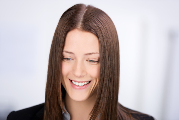 Portrait of a beautiful female smiling - Foto, afbeelding