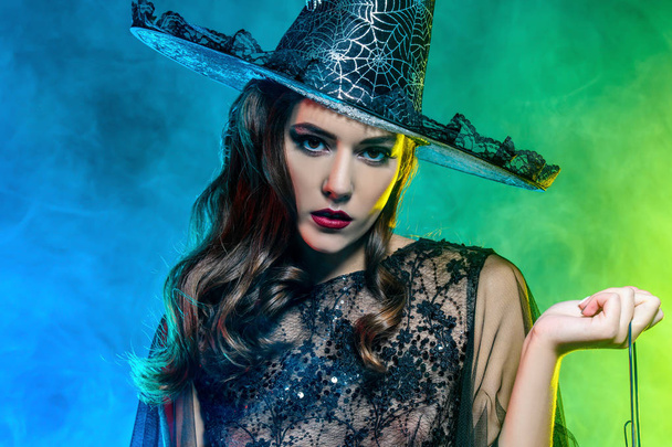 Халууинский костюм ведьмы
 - Фото, изображение