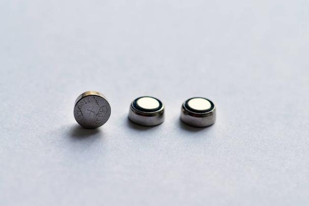 Célula de moeda, célula de botão ou bateria de relógio AG3, SR41, LR41
 - Foto, Imagem