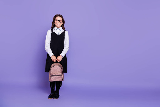 Full length body size view of nice attractive cheerful content intelligent wavy-haired pre-teen girl ready to class work carrying bag isolated over bright vivid shine violet background - Foto, afbeelding