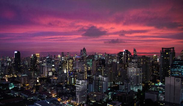 Bangkok ulice zobrazení v noci v Thajsku - Fotografie, Obrázek