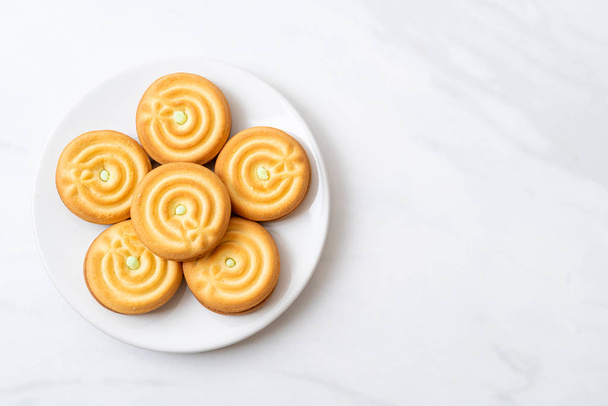 cookies with pandan cream - 写真・画像