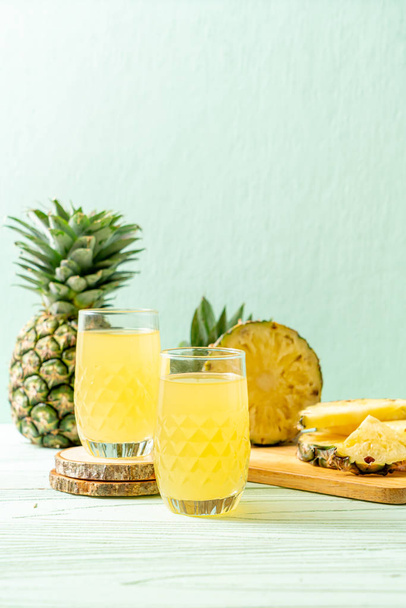 fresh pineapple juice - Fotoğraf, Görsel
