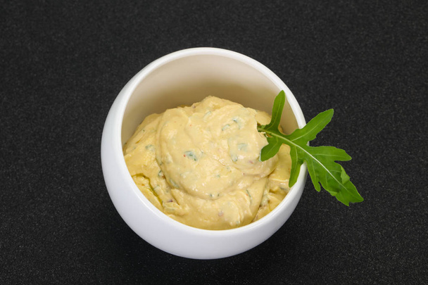 Hummus snack met olijfolie - Foto, afbeelding