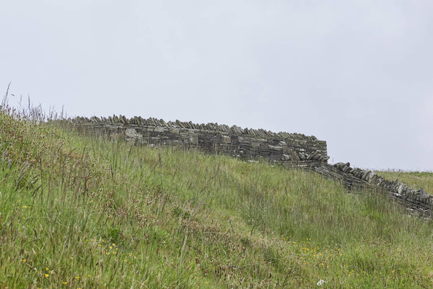 Cliffs of Moher-stenen muur - Foto, afbeelding