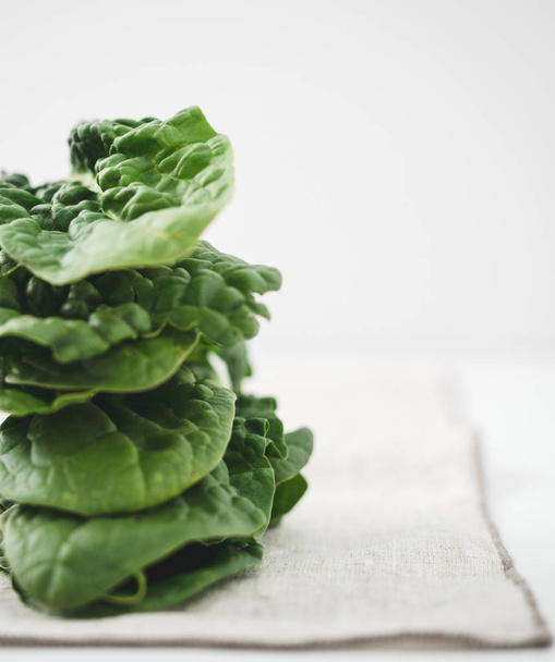 Raw spinach leafs - Photo, Image