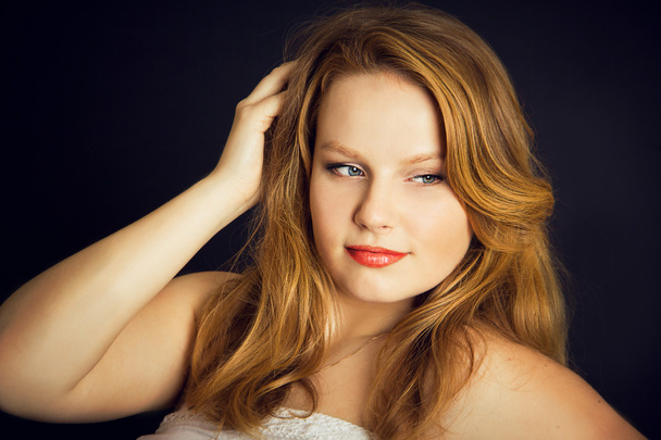portrait of ginger young woman - Foto, Imagen