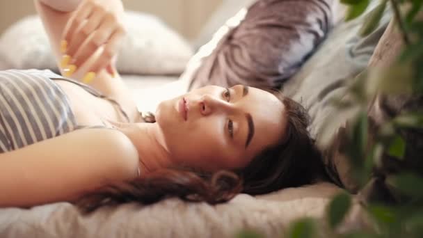 romantik sabah flört güzellik hassasiyet kadın - Video, Çekim