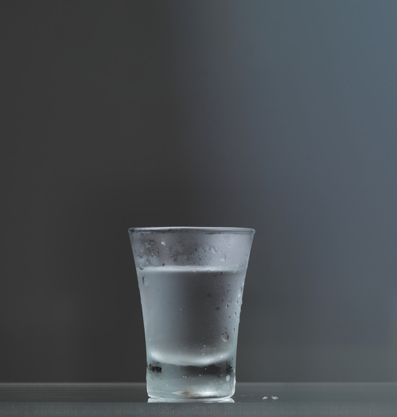 ποτήρι κρύο βότκα - Φωτογραφία, εικόνα