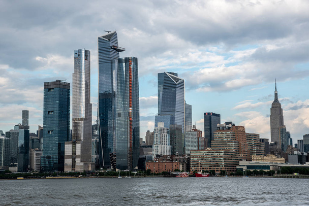 Hudson Yards from a boat in the Hudson River - Foto, afbeelding
