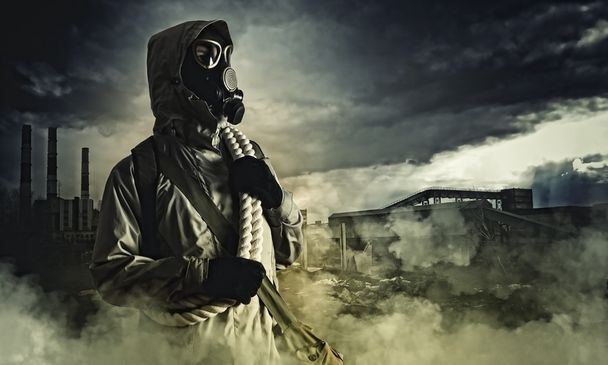Stalker in gas mask - 写真・画像