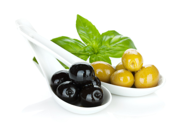 Vihreät ja mustat oliivit - Valokuva, kuva