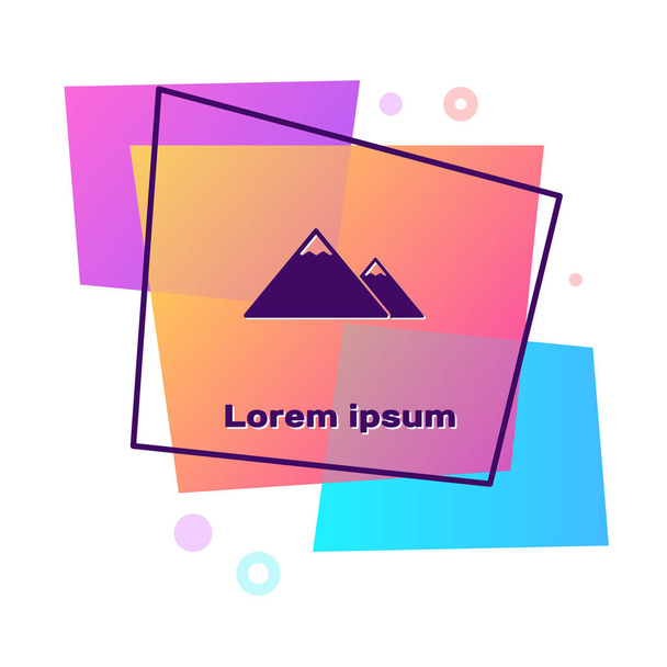 紫色の山のアイコンは、白い背景に分離されています。勝利または成功の概念の象徴。色の四角形ボタン。ベクトルイラストレーション - ベクター画像