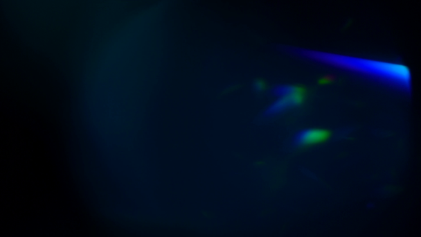 Distorsions d'objectifs 4K Light Horizon, éclairs lumineux pour les transitions, les titres et la superposition, impulsions de lumière et lueurs. fuite de lumière en Ultra Haute Définition sur fond sombre avec éruption de lentille réelle - Séquence, vidéo
