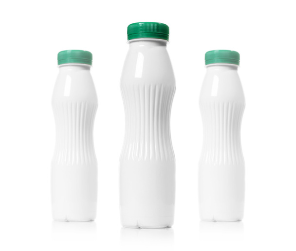 Три пустые пластиковые бутылки
 - Фото, изображение