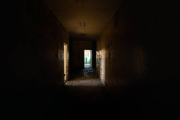 Abandoned corridor in Pripyat Hospital, Chernobyl Exclusion Zone 2019 - Valokuva, kuva