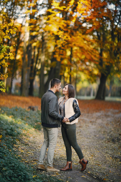 couple in the park - Foto, Imagem