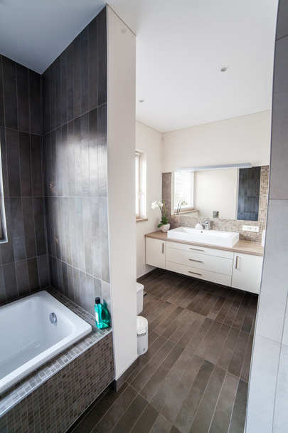 Bright bathroom with sink and wc - Foto, Imagen