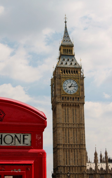 Big Ben con una famosa cabina de teléfono rojo Londres
 - Foto, imagen