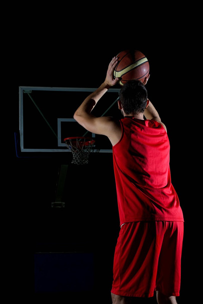 basketbalspeler in actie - Foto, afbeelding