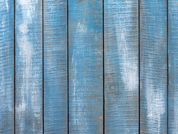 blauer Holzhintergrund mit weißer Patina. alte Platten - Foto, Bild