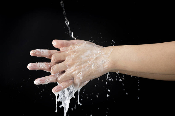 laver les mains nettoyer la saleté et les bactéries
 - Photo, image