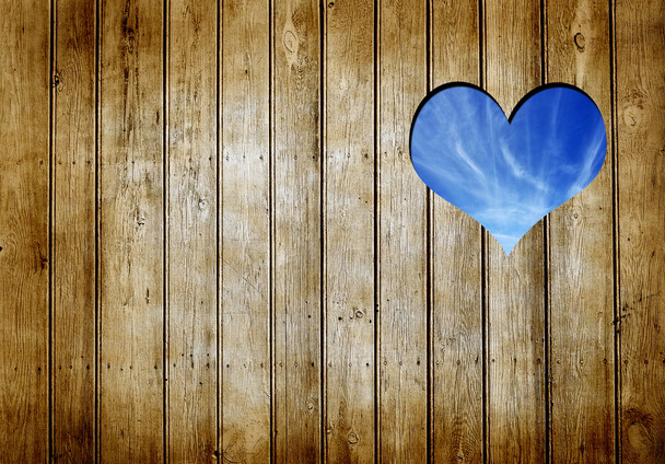 Reikä - sydän puinen seinä
 - Valokuva, kuva