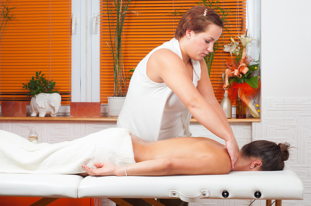 Massage in massage salon - Fotoğraf, Görsel