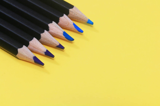 Shades of blue pencils - Fotoğraf, Görsel
