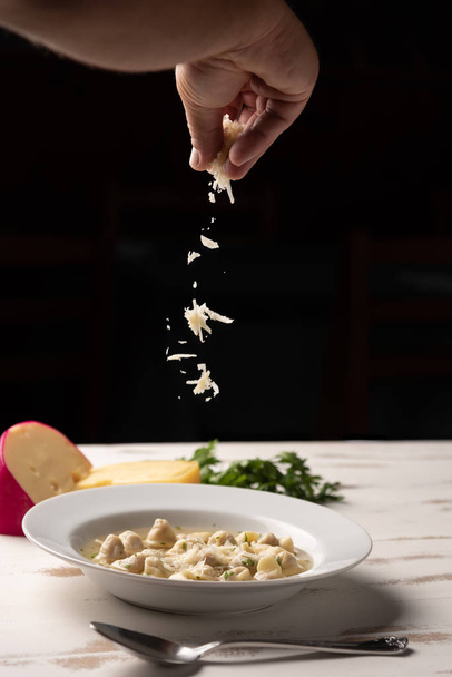 Friss capeletti leves; Capeletti a brodo-olasz konyha - Fotó, kép