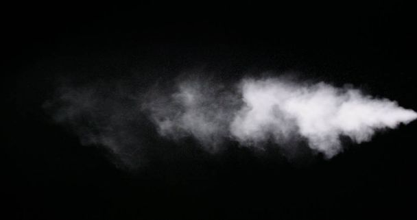 White Smoke Trail izolowane na czarnym tle - Zdjęcie, obraz