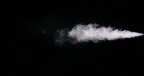 Sentier de fumée blanche isolé sur fond noir
 - Photo, image