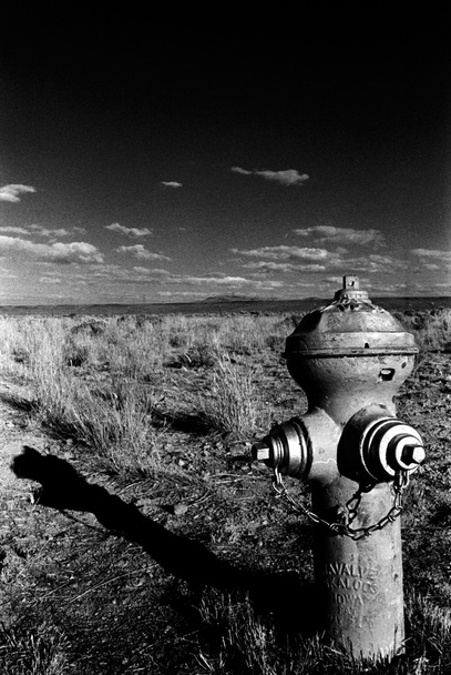 錆ついた古いアメリカン タイプ消火栓 - 写真・画像