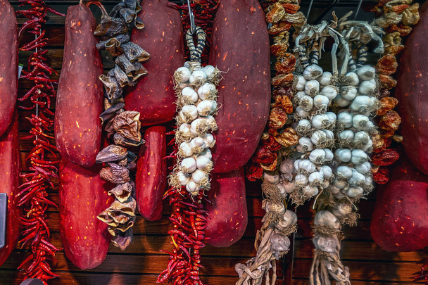 Pastirma, turkish air dried meat in the Egyptian spicy bazaar and the Grand Bazaar  - 写真・画像