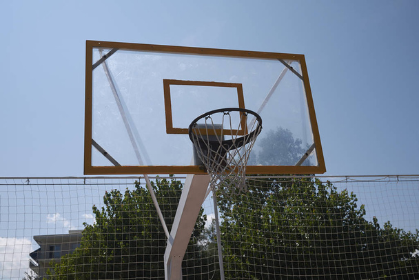 Milano Marittima, Italie - 03 août 2018 : Basketball hoop
 - Photo, image
