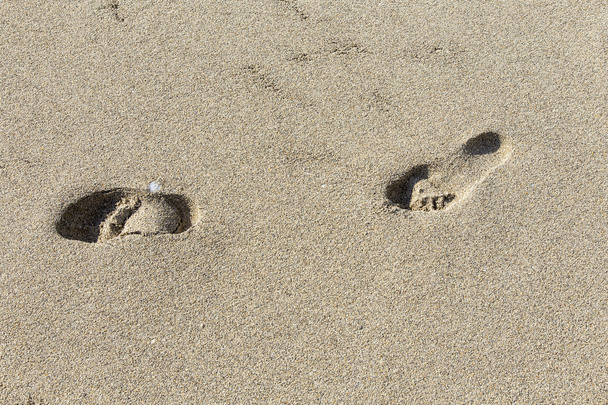 huellas humanas en la playa
 - Foto, Imagen