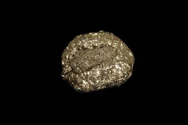 Пирит из минерального камня на черном фоне
 - Фото, изображение