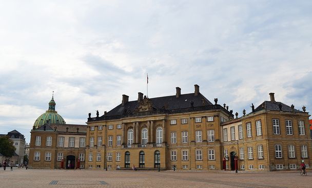 Palazzo Amalienborg, Copenaghen
 - Foto, immagini