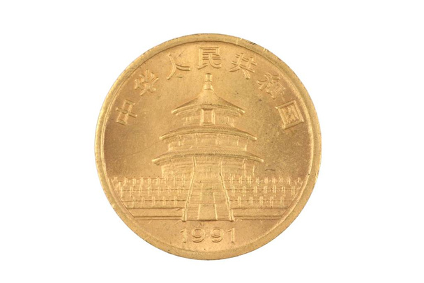 金のクローズアップ画像, 中国の1オンス硬貨は、白い背景に隔離.マクロでクローズアップ撮影 - 写真・画像