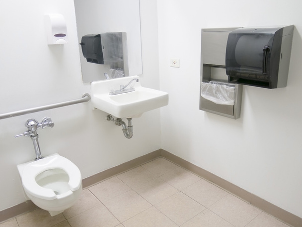 Salle de bain hôpital
 - Photo, image