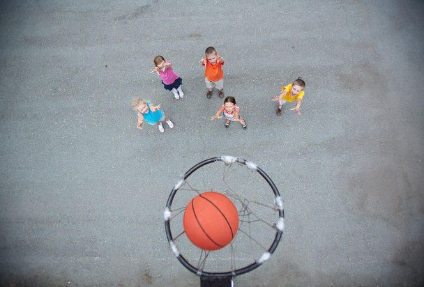Playing basketball - Fotoğraf, Görsel